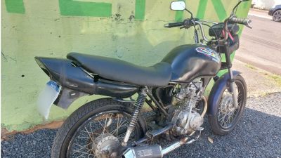 Abordagem da PM revela motocicleta com identificação irregular em Santa Rita do Passa Quatro