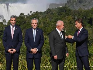 Uruguai e Paraguai criticam Venezuela e cobram posição clara do Mercosul