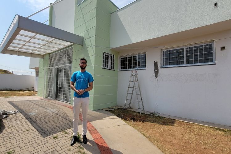 Elton Carvalho acompanha reforma na unidade de saúde do Vida Nova São Carlos
