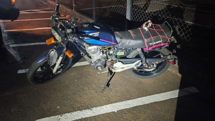 Após acidente, motociclista abandona veículo em área de mata e foge em São Carlos