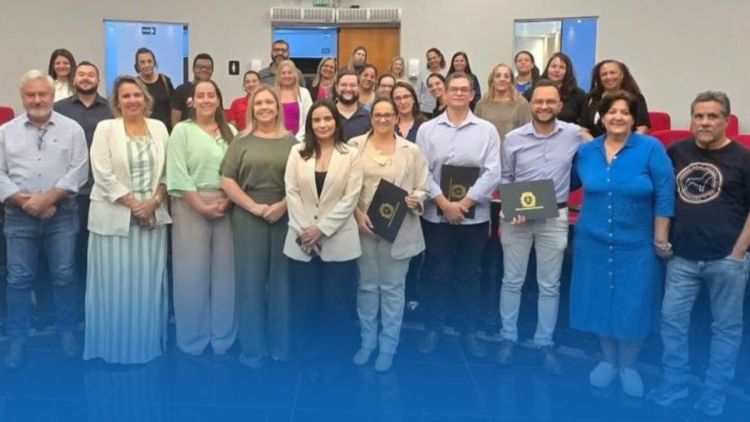 Coordenadora de Educação Especial da SEEC participa de roda de conversa sobre inclusão no Setembro Verde