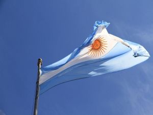 Candidatos driblam tema da inflação às vésperas de eleição na Argentina
