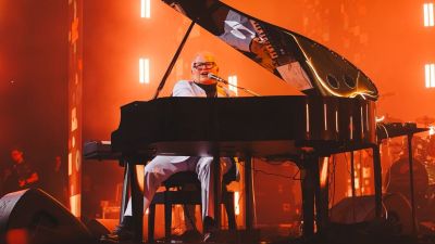 Guilherme Arantes leva show exclusivo de voz e piano ao The Cavern Club em duas noites especiais