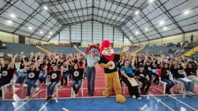 Polícia Militar realiza formatura do PROERD com alunos da rede municipal