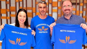 Netto e Herica Donato recebem organizadores de Treino Solidário que arrecadará panetones para famílias vulneráveis