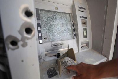 O drama dos moradores de Gaza: 'Tenho dinheiro no banco mas não consigo comprar pão para meus filhos'