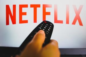 Netflix ganhará mais de 30 filmes e séries em março; veja a lista