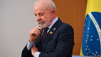 Lula vê risco eleitoral e discute com ministros reação política a caso Master e endividamento das famílias