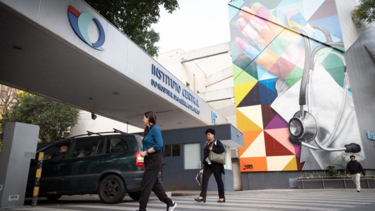 Governo de São Paulo disponibiliza 2.500 ampolas de antídoto contra metanol para abastecer serviços de saúde