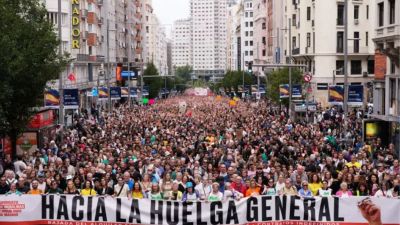 Habitação: Espanha antecipa eleições; sindicatos chamam à greve geral