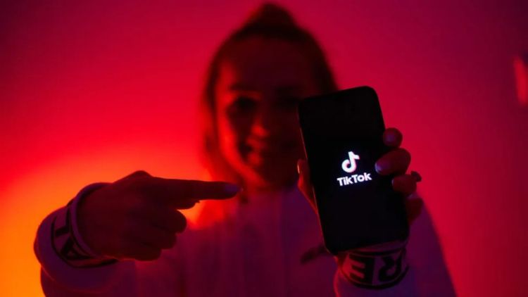 TikTok garante remover 98% do conteúdo prejudicial à saúde mental