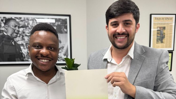 Vereador Bruno Zancheta conquista ônibus para o projeto “Biblioteca nos Bairros”