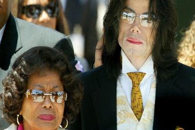 Briga judicial revela quanto mãe de Michael Jackson já recebeu de herança