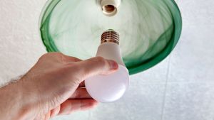 Conchal recebe ação da Neoenergia Elektro para troca de lâmpadas ineficientes por LED gratuitamente