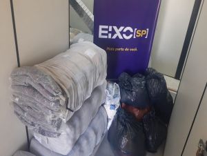 Eixo SP entrega cobertores a instituições de cinco municípios