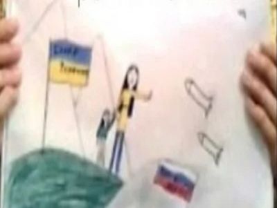 Menina russa de 13 anos é detida por desenho em apoio à Ucrânia