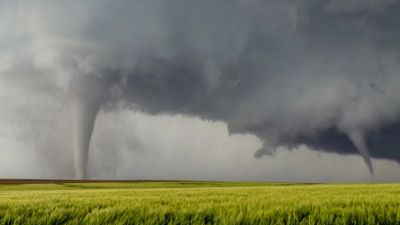 Tornados atingem Texas e deixam dois mortos, feridos e rastro de destruição