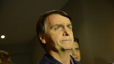 Defesa diz que Bolsonaro não usou celular durante visita de Nikolas