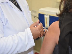 Secretaria de saúde realiza novo mutirão de exames de eletrocardiograma e campanha de vacinação