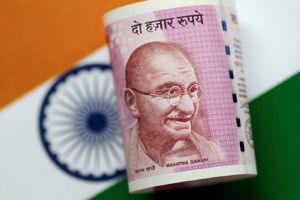 Índia abandona o dólar em acordo para adquirir petróleo em rúpias