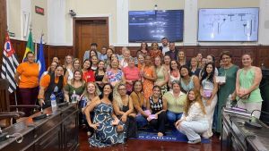 Câmara Municipal de São Carlos homenageia mulheres que atuam no Legislativo