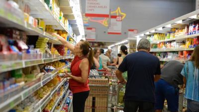 Fim da escala 6x1: estudos divergem sobre impactos no PIB e inflação