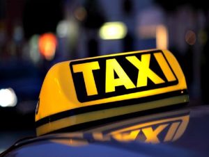 Taxista tem carro roubado em São Carlos