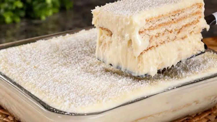 Sobremesa de geladeira: aprenda a fazer pavê de limão com biscoito maisena e coco