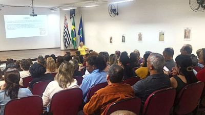 Secretaria de Educação discute atribuição de aulas com gestores da rede municipal