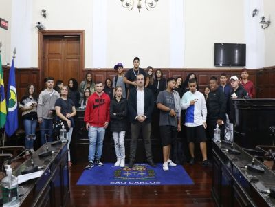 Câmara Municipal recebe alunos da escola Gabriel Felix