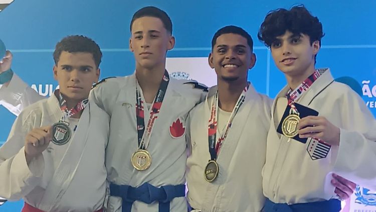 Karatê de Ibaté conquista três medalhas e garante vagas para o Campeonato Brasileiro Estudantil