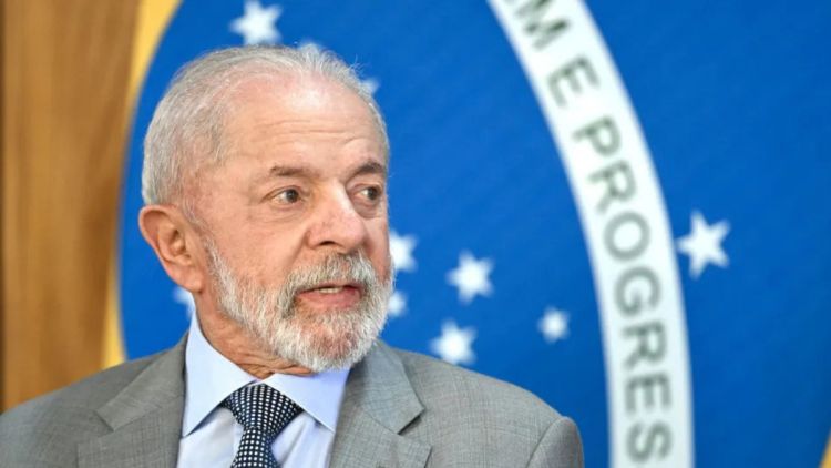 Lula só vai telefonar quando Trump der abertura, diz Gleisi