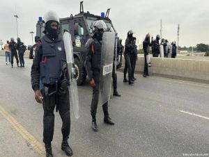 Protestos em Angola: &quot;O MPLA está completamente desgastado&quot;