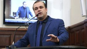 Gustavo Pozzi destaca 1° mês da escola estadual Arlindo Bittencourt com o modelo Civico-Militar