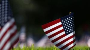 Pedidos de auxílio-desemprego nos EUA caem 10 mil, para 214 mil