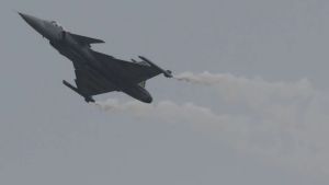 Tailândia lança ataque aéreo na fronteira com o Camboja