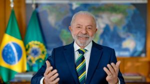 Lula lidera cenários para 2026, mas enfrenta empates técnicos no segundo turno, aponta Paraná Pesquisas