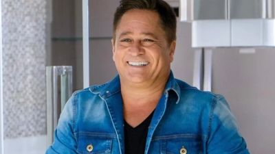Leonardo não sabe letra de &#039;Pense de Mim&#039; de cor