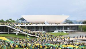 STF condena mais 119 pessoas por participação nos atos antidemocráticos do 8 de Janeiro