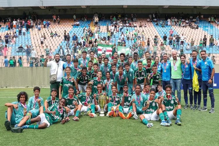 É Campeão! Palmeiras vence Santos e conquista o bicampeonato Paulista  Feminino