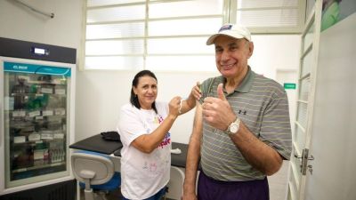 São Carlos aplica quase 3 mil doses no dia D da vacinação contra a gripe