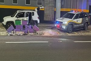 Casal com carro roubado é preso pelo TOR com 332 kg de drogas