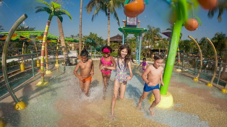 Diversão em dobro em outubro no Hot Beach com Dia das Crianças e Halloween