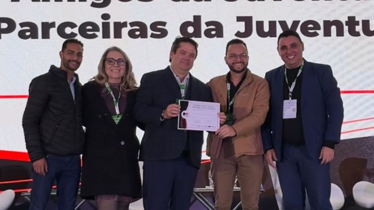 São Carlos recebe certificação Estadual de Município Amigo da Juventude no 9º Conexidades