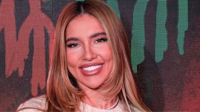 Após anunciar término, Virginia deixa a Espanha e retorna ao Brasil