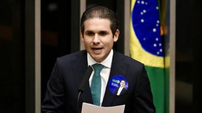 Plano alternativo ao IOF deve ser duradouro e evitar &#039;gambiarras tributárias&#039;, diz Hugo Motta