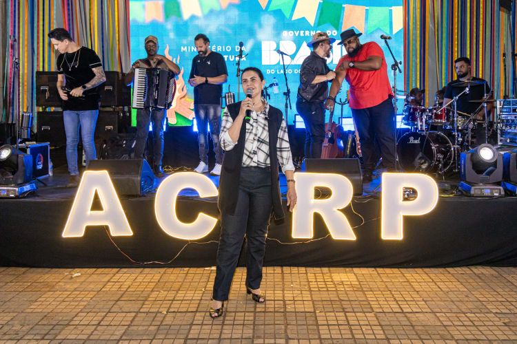 Arraiá da Acirp leva cerca de 8 mil pessoas ao Centro de Ribeirão Preto