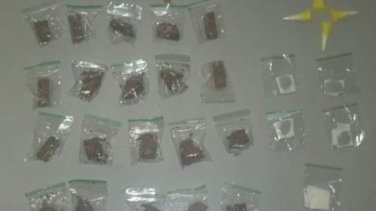 Drogas são encontradas em canal de escoamento após fuga de suspeitos em Ibaté