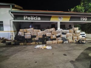 PM Rodoviária prende homem com mais de 2 toneladas de maconha em Andradina