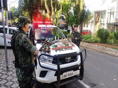 PM Ambiental prende homem por posse ilegal de arma e apreende 10 aves abatidas